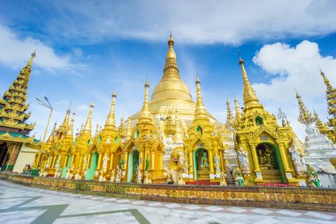 Myanmar, resmî adıyla Myanmar Cumhuriyeti, Güneydoğu Asya 'da yer alan bir ülkedir. Güneydoğu Asya 'nın en büyük ülkesidir ve 2017 itibarıyla 54 milyon nüfusa sahiptir.