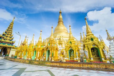 Myanmar, resmî adıyla Myanmar Cumhuriyeti, Güneydoğu Asya 'da yer alan bir ülkedir. Güneydoğu Asya 'nın en büyük ülkesidir ve 2017 itibarıyla 54 milyon nüfusa sahiptir.