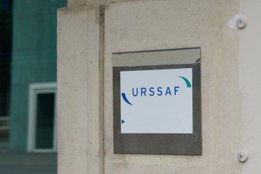 Bordeaux, Aquitaine France - 09 30 2021: urssaf logo markası ve ofis yönetim kuruluşunun metin imzası sosyal yardım toplama