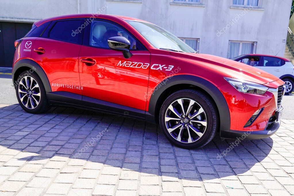 Bordeaux , Aquitaine France - 10 20 2021 : Mazda CX-3 text brand and logo sign on side door new modern car from japan