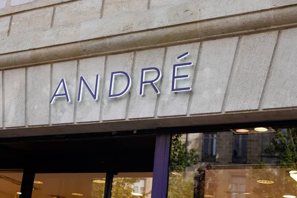 Burdeos Aquitania Francia 2021 Andre Sign Logo Shoes Store Brand — Foto de Stock