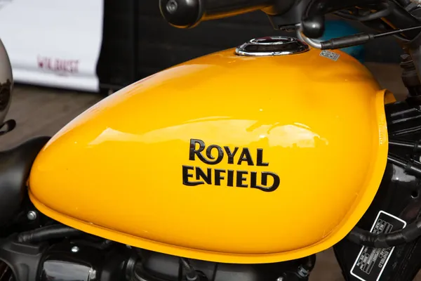 Bordeaux Aquitaine France 2021 Royal Enfield Meteor Brand Logo Sign — 스톡 사진