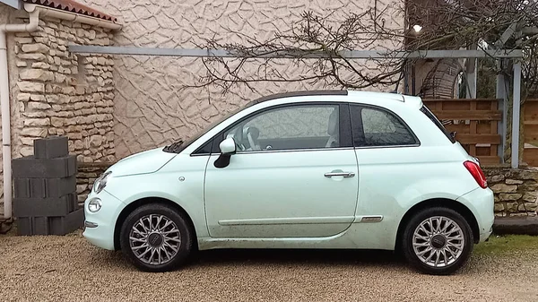 Bordeaux Aquitaine France 2021 Fiat 500 Nouvelle Voiture Moderne Vintage — Photo