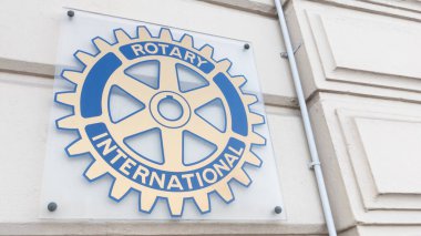 Bordeaux, Aquitaine France - 11 11 11 2021: Rotary International kulüp simgesi metin ve marka logosu
