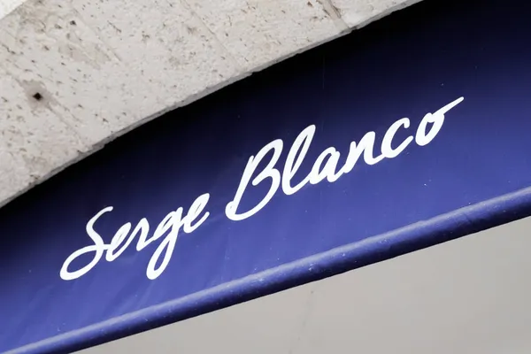 Бордо Аквитания Франция 2021 Serge Blanco Shop Sign Text Logo — стоковое фото