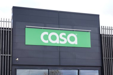 Bordeaux, Aquitaine France - 12 12 2021: Casa logosu ve metin işareti duvar ön cephesi dükkan dekorasyon evi