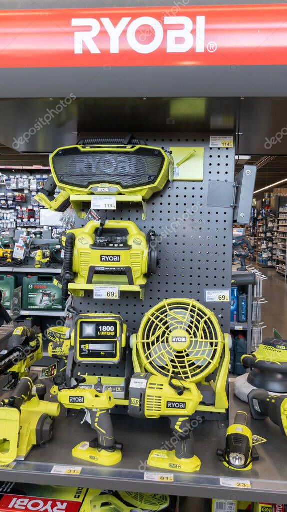 Bordeaux , Aquitaine France - 12 12 2021 : Ryobi  electric power tools product logo sign and brand text in french shop seller