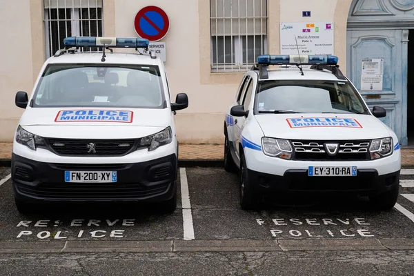 Agen Aquitania Francia 2021 Policía Municipale French Peugeot Partner Dacia — Foto de Stock