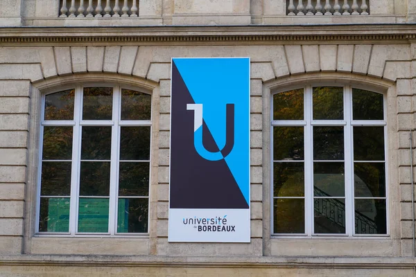 Burdeos Aquitania Francia 2021 Bordeaux University Historical Building Flag Logo — Foto de Stock