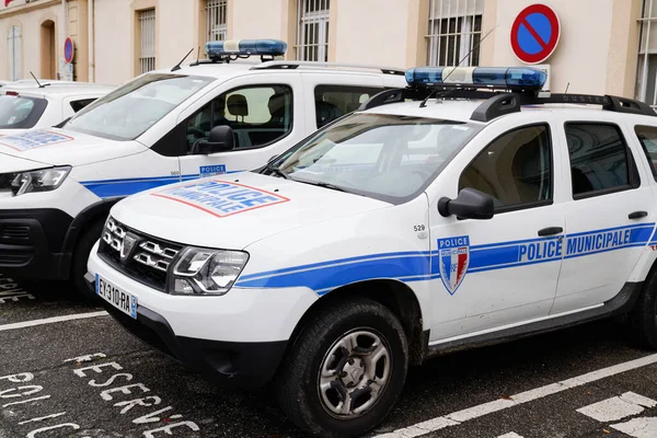 Bordeaux Aquitaine France 2021 Поліцейський Муніципалітет Duster Dacia Білий Автомобіль — стокове фото