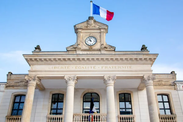 Arcachon Ville Drapeau Tricolore Français Avec Mairie Liberte Egalite Fraternite — Photo