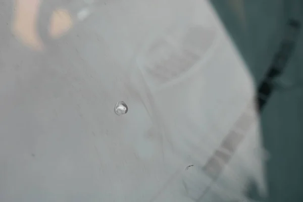 Broken Car Impact Automotive Windshield Glass Smashed Windscreen Motorcar Cracked — Stockfoto