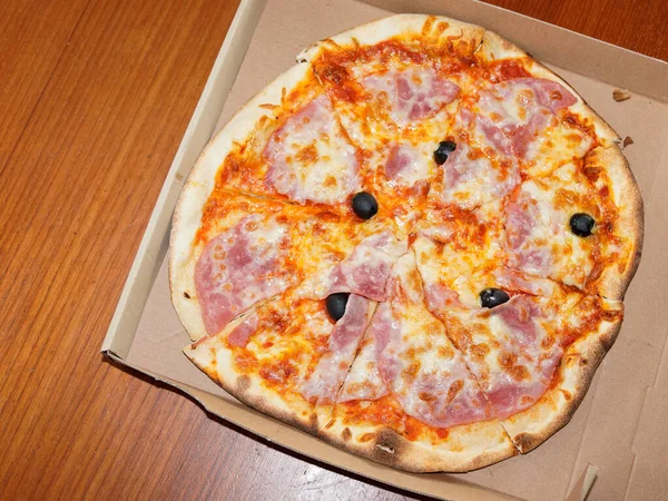 Pizza Regina Classic Tomatoes Closeup Delivery Carton Box — 스톡 사진