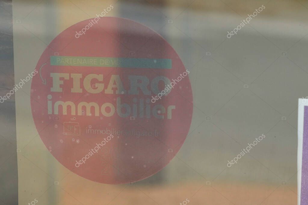 Bordeaux, Aquitania Francia 01 14 2022 Le Figaro immobilier logo