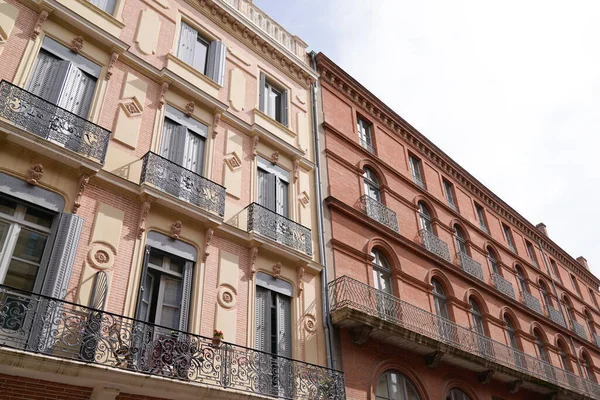 Edificio Calle Fachada Rosa Con Edificios Antiguos Toulouse — Foto de Stock