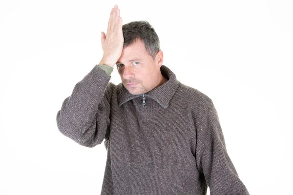 Hombre Golpea Frente Cabeza Con Palma Mano — Foto de Stock