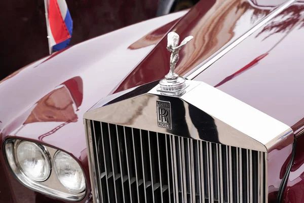 Bordeaux Aquitaine Frankrijk 2022 Rolls Royce Klassieke Auto Koplamp Logo — Stockfoto