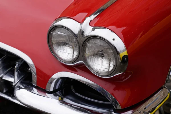 Klassische Amerikanische Retro Autoscooter Und Scheinwerfer Roter Oldtimer Muskeln — Stockfoto