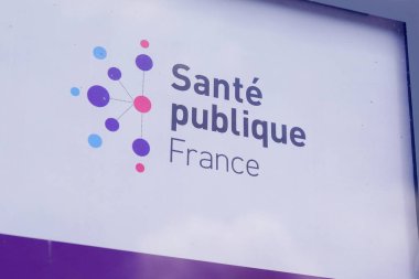 Bordeaux, Aquitaine France - 02 08 2022: Sante Publique France logo markası ve Fransız Halk Sağlığı Ofisi metni