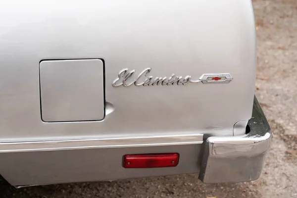 Μπορντό Aquitaine Γαλλία 2022 Chevrolet Camino Pickup Αμερικανική Μάρκα Λογότυπο — Φωτογραφία Αρχείου