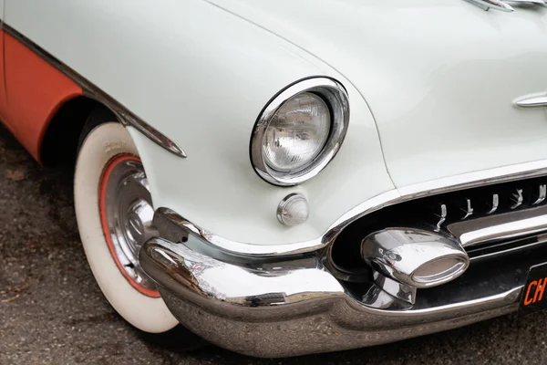 Bordeaux Aquitaine France 2022 Buick Holiday Front Headlight Fifties Vintage — Stock Photo, Image