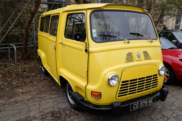 Бордо Франция 2022 Renault Estafette Старого Образца Припарковался Улице — стоковое фото