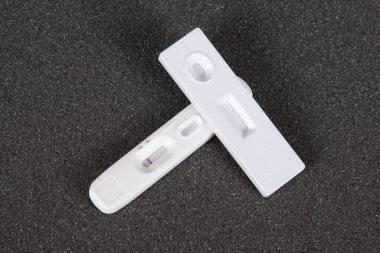 COVID-19 Coronavirus 2019 pcr için test sonuçları hızlı test cihazı