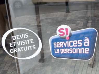 Bordeaux, Aquitaine France - 03 12 2022: hizmet a la personne logo markası ve metin Fransızca anlamına gelir