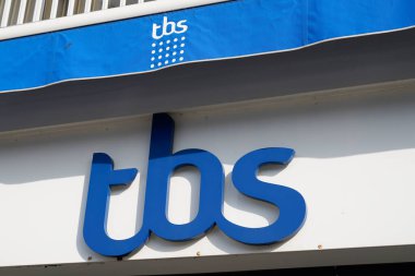 Bordeaux, Aquitaine France - 03 27 2022: TBS mağaza logosu ve marka metin moda teknesi ve ayakkabı mağazası