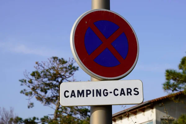Panel Nie Campervan Nie Jest Dozwolone Pojazd Rekreacyjny Symbol Zakazu — Zdjęcie stockowe