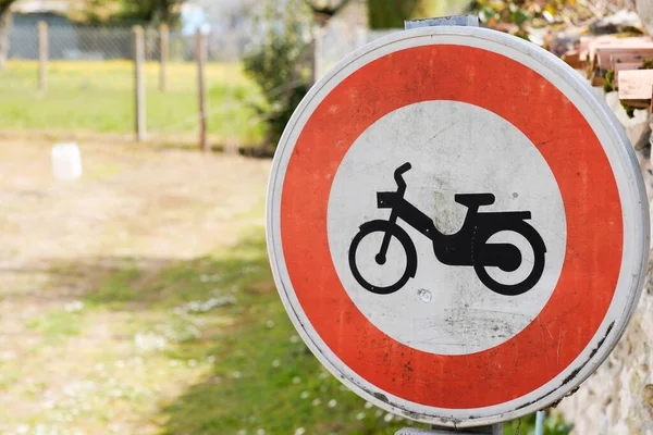 Мотоцикл Мопед Запрещены Дорожные Знаки Скутер Мотоцикл Панели Парковки Круглый — стоковое фото
