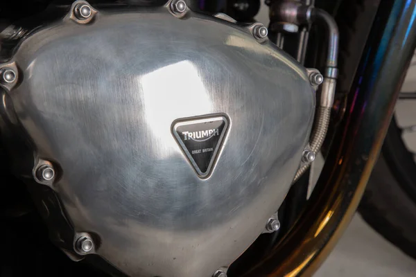 Bordeaux Aquitaine France 2022 Triumph Motorcycle Bonneville T100 Detail Sign — Stockfoto