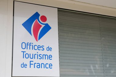 Bordeaux, Aquitaine France - 04 24 2022: Fransız metin turizm bürosu logosu ve Fransa 'da marka etiketi metni