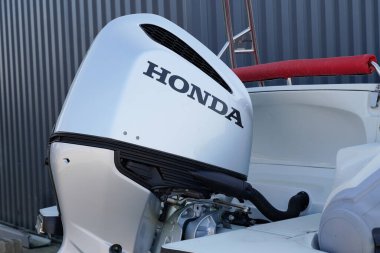 Bordeaux, Aquitaine France - 04 26 2022: Honda Marine motor logosu markası ve metin tabelası Japon tekne tamircisi