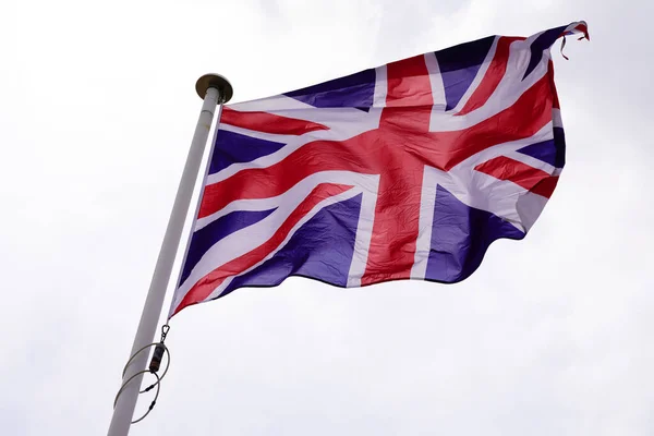 Bandeira Britânico Bandeira Estado Nacional Tapete Vento Com Céu Azul — Fotografia de Stock