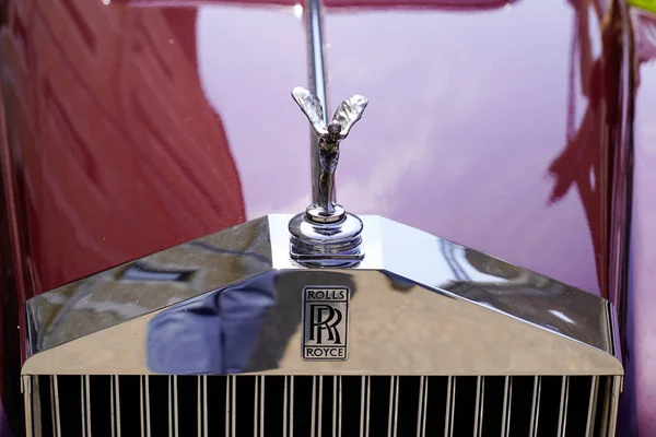 Бордо Франция 2022 Роллы Радиаторной Решетки Royce Хромированные Логотипом Марки — стоковое фото
