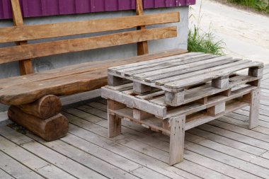 wooden pallets make garden wood lounge chair table  in home garden outdoor