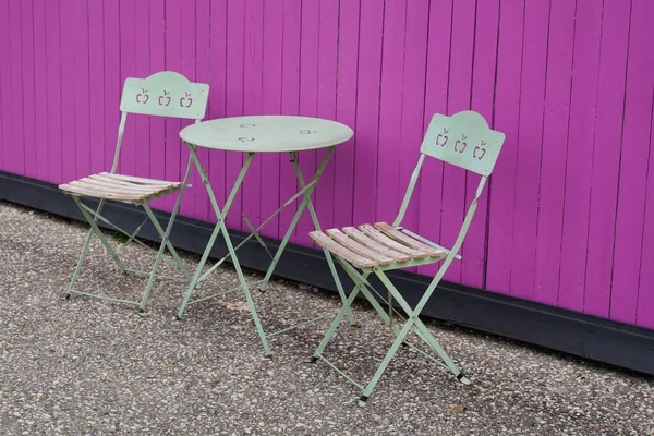 Outdoor Steel Table Chair Seat Summer Garden — Zdjęcie stockowe