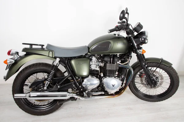 Bordeaux Aquitaine France 2022 Triumph Steve Mcqueen Limited Edition Khaki — 스톡 사진