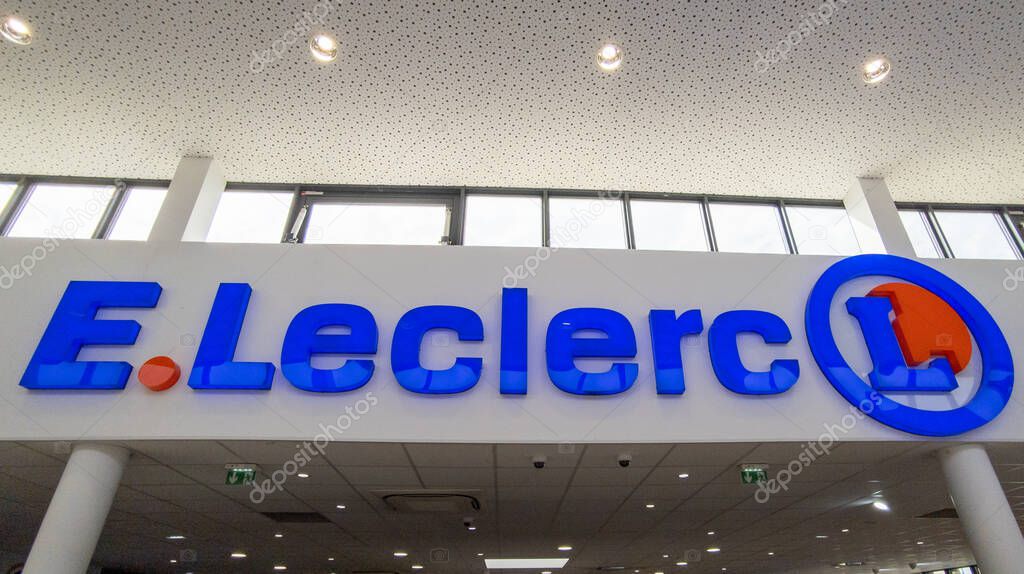 Bordeaux , Aquitaine  France - 06 10 2022 : Leclerc logo round sign of hypermarket chains foodstuffs e.leclerc text brand shop of french store