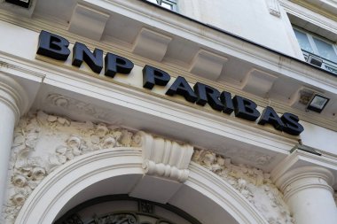 bnp, paribas, logo, brand, text, sign, cephe, front, Agency, French, Paris, multinational, bank, green, signage, office, banque, nationale, logotype, finans, out, bankacılık, global, finans, service, building, company, France, business, economy