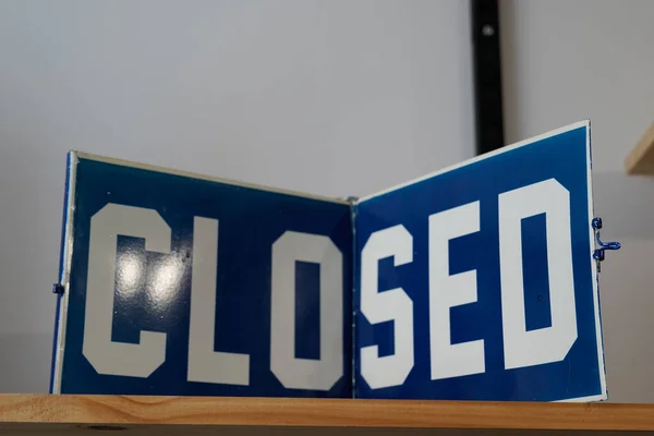 Zamknięty Butik Tekst Znak Tablicy Drzwi Wejście Sklep Signboard — Zdjęcie stockowe