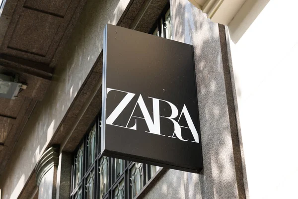 Burdeos Aquitania Francia 2022 Zara Logo Sign Wall Fachada Tienda — Foto de Stock