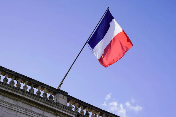 Французский Флаг Плавающий Коврике Ветром Облачном Небе — стоковое фото