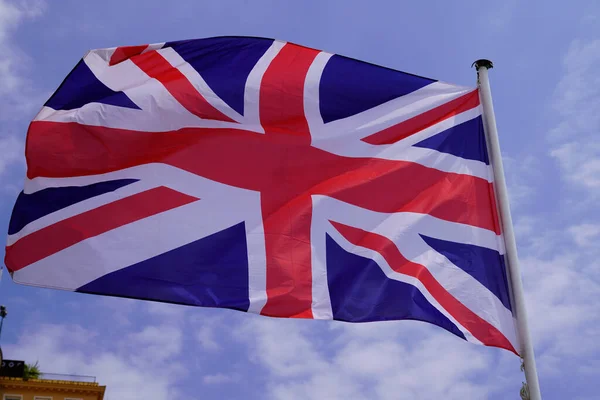 Σημαία Βρετανικό Ηνωμένο Βασίλειο Εθνική Σημαία Λεπτομέρεια Στον Ουρανό Αέρα — Φωτογραφία Αρχείου