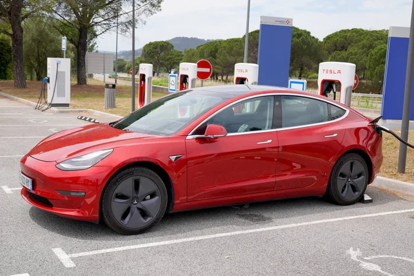 Bordeaux Aquitaine France 2022 Tesla Model Car Supercharger Charging Point — Foto de Stock