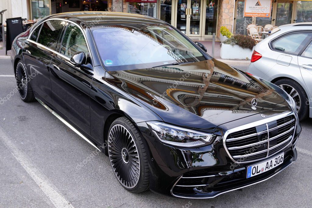 Bordeaux , Aquitaine  France - 07 25 2022 : Mercedes-Benz S Class black full sized luxury sedan limousine car