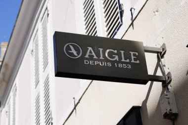 toulouse , occitanie France  - 07 25 2022 : Aigle sign text store and logo brand shop on facade boutique