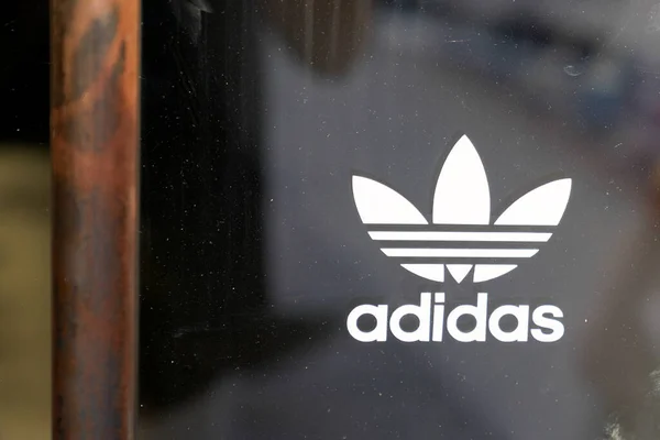 Toulouse Ocitanie France 2022 Adidas Logo Brand Text Sign Wall — 스톡 사진