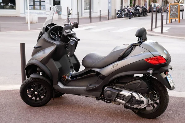 Bordeaux Aquitaine France 2022 Piaggio Mp3 500 Motorbike Three Wheels — ストック写真